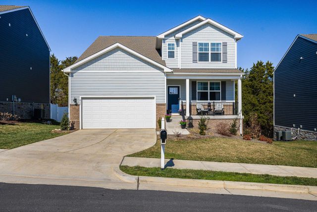 411 STONEWALL JACKSON BLVD, Staunton, VA 24401