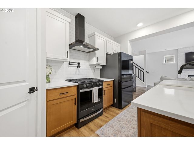 16811 Ne 93RD Way, Vancouver, WA 98682