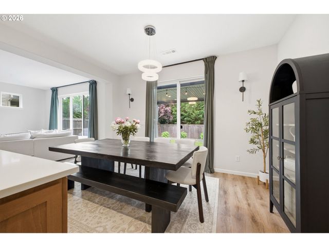 16811 Ne 93RD Way, Vancouver, WA 98682