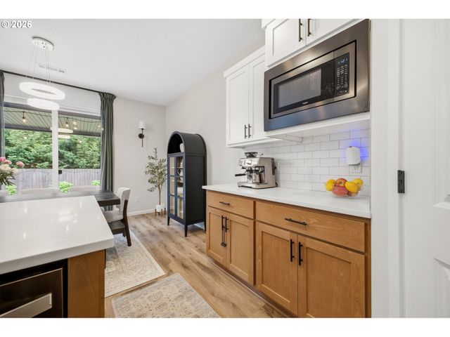 16811 Ne 93RD Way, Vancouver, WA 98682