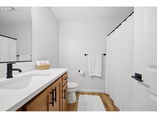 16811 Ne 93RD Way, Vancouver, WA 98682