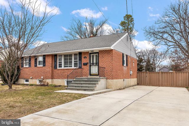 305 W DELAWARE AVE, Wilmington, DE 19809