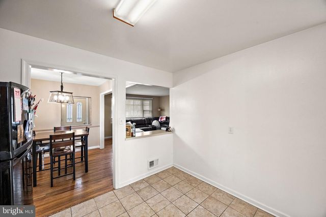 305 W DELAWARE AVE, Wilmington, DE 19809