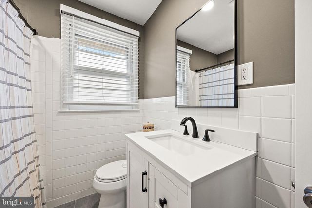 305 W DELAWARE AVE, Wilmington, DE 19809