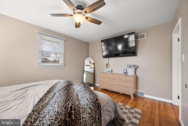 305 W DELAWARE AVE, Wilmington, DE 19809