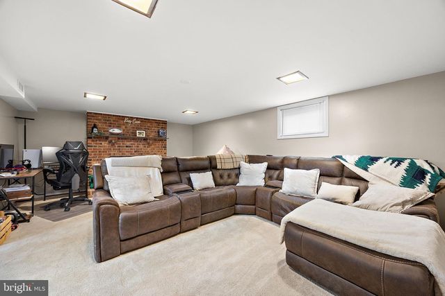 305 W DELAWARE AVE, Wilmington, DE 19809