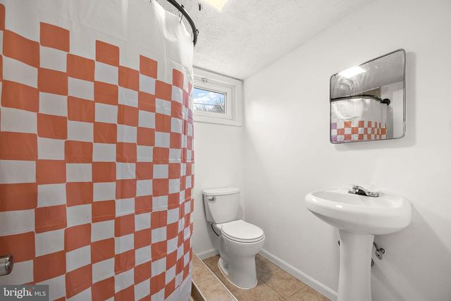 305 W DELAWARE AVE, Wilmington, DE 19809