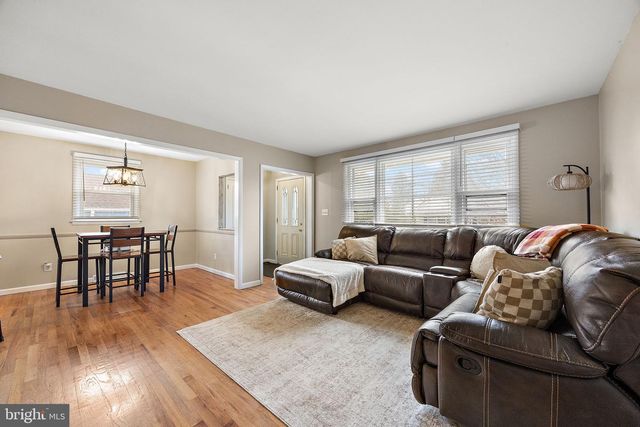 305 W DELAWARE AVE, Wilmington, DE 19809