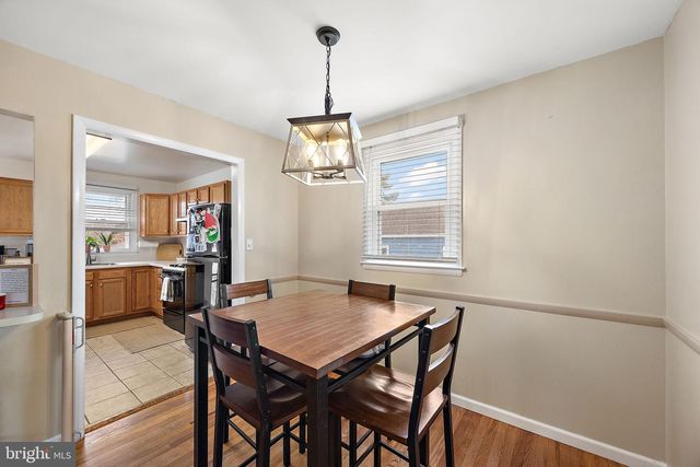 305 W DELAWARE AVE, Wilmington, DE 19809