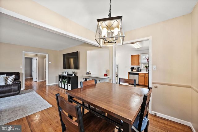 305 W DELAWARE AVE, Wilmington, DE 19809