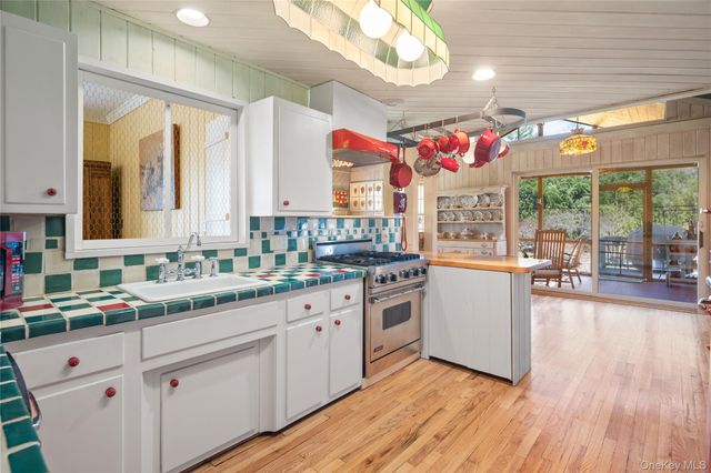 21 Kitchawan Drive, Chappaqua, NY 10514