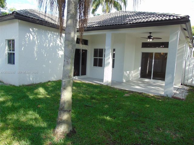624 Vista Meadows Dr, Weston, FL 33327