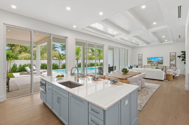 192 RIVER Drive, Tequesta, FL 33469