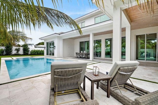 192 RIVER Drive, Tequesta, FL 33469