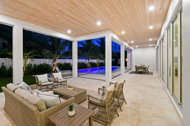 192 RIVER Drive, Tequesta, FL 33469