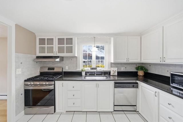 28 Glenbrook Road, Warwick, RI 02889