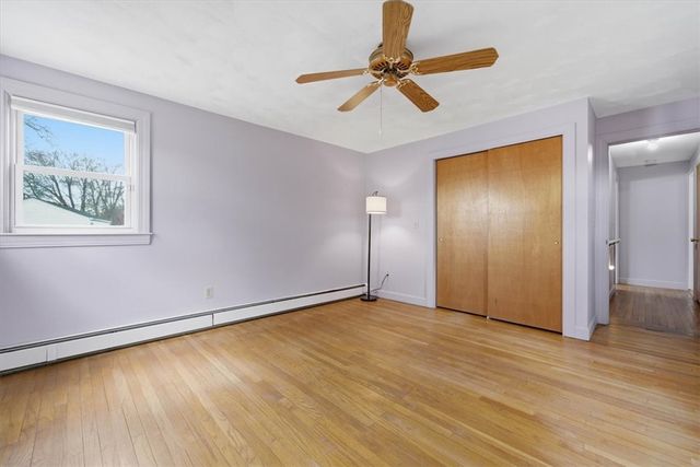 28 Glenbrook Road, Warwick, RI 02889