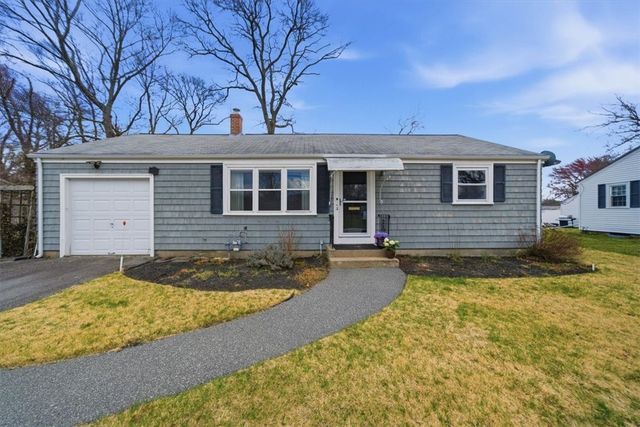 28 Glenbrook Road, Warwick, RI 02889