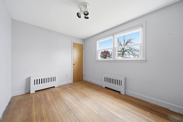 28 Glenbrook Road, Warwick, RI 02889