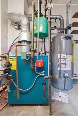 28 Glenbrook Road, Warwick, RI 02889