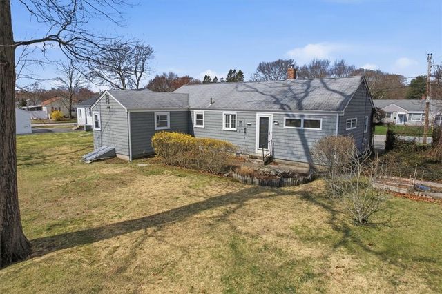 28 Glenbrook Road, Warwick, RI 02889