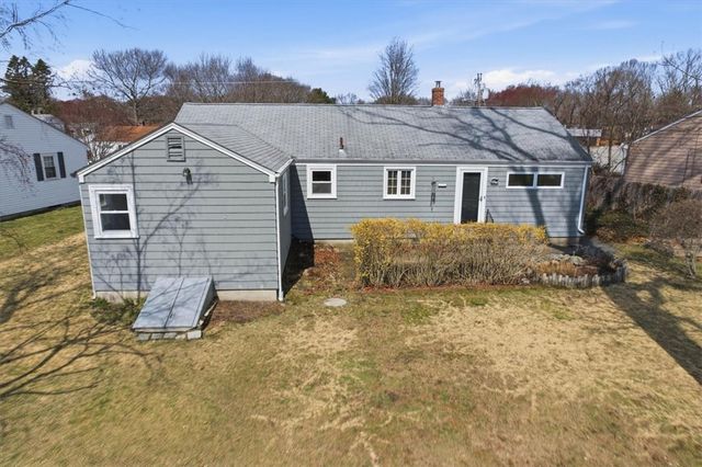 28 Glenbrook Road, Warwick, RI 02889