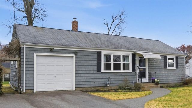 28 Glenbrook Road, Warwick, RI 02889