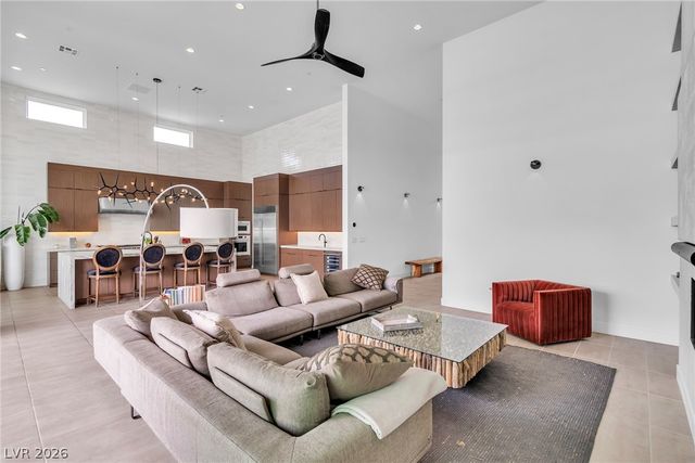 10824 Agate Cliffs Avenue, Las Vegas, NV 89135