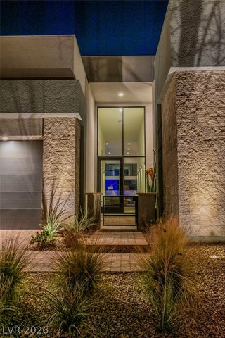 10824 Agate Cliffs Avenue, Las Vegas, NV 89135