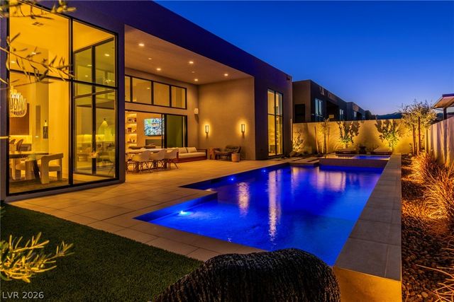 10824 Agate Cliffs Avenue, Las Vegas, NV 89135