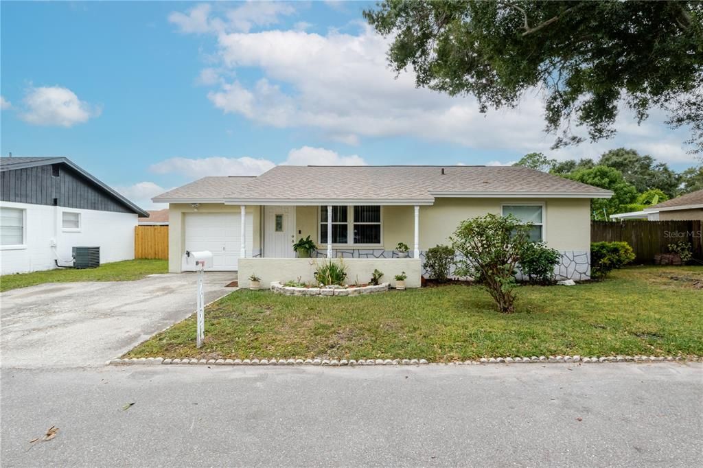 10118 HUNTERS POINT COURT, Tampa, FL 33615