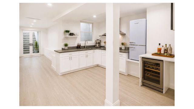 972A ST JOHNS Place, New York City, NY 11213