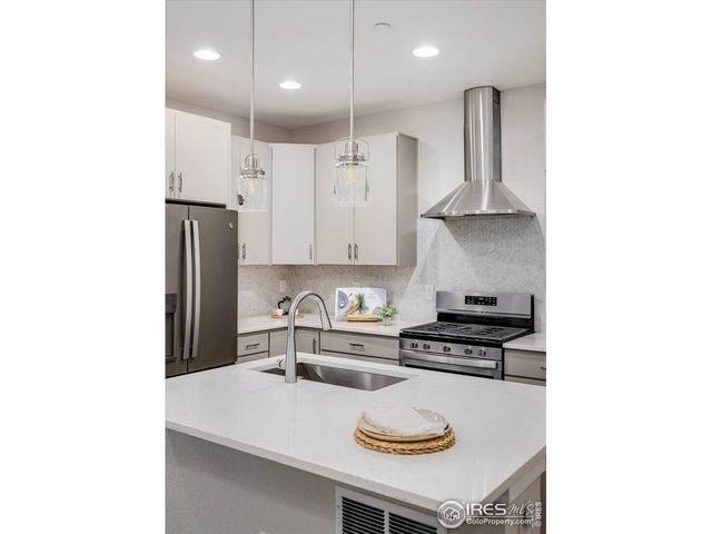 627 Discovery Pkwy, Superior, CO 80027