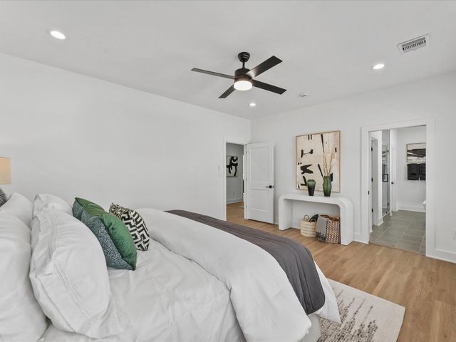 2590 W Tidwell Road, Houston, TX 77091