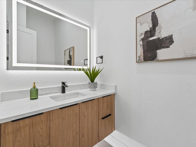 2590 W Tidwell Road, Houston, TX 77091