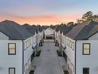 2590 W Tidwell Road, Houston, TX 77091