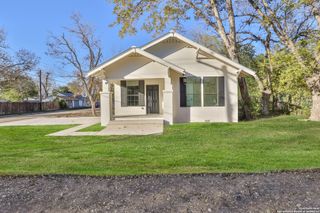 1712 22nd, Hondo, TX 78861