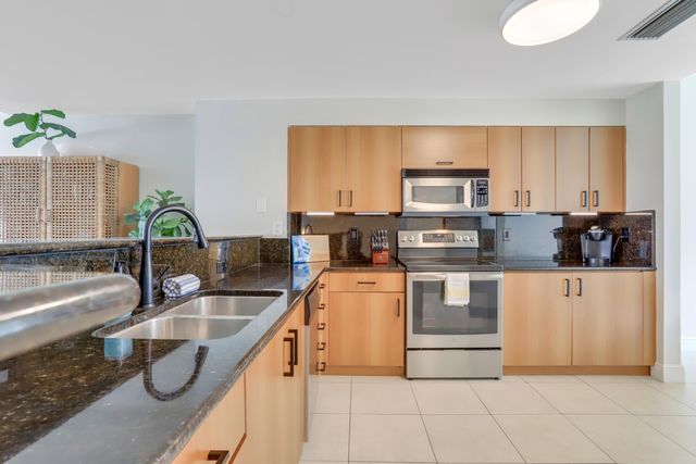 260 NE 3rd Street 4-D, Delray Beach, FL 33444
