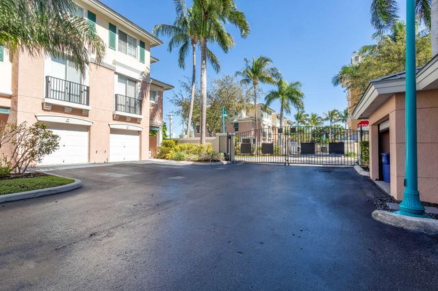 260 NE 3rd Street 4-D, Delray Beach, FL 33444