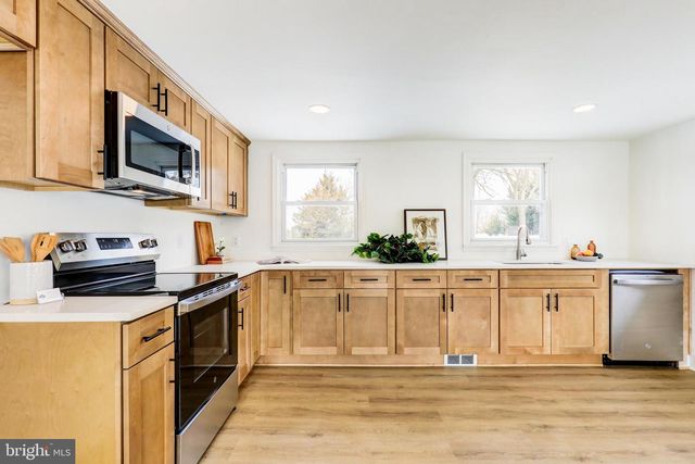 1419 SNYDER CORNER RD, Red Lion, PA 17356