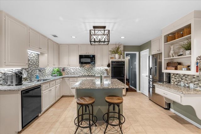 1604 Dogwood Trail, Corsicana, TX 75110