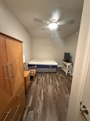 215 W College Ave Apt 302, Tallahassee, FL 32301