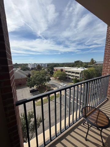 215 W College Ave Apt 302, Tallahassee, FL 32301