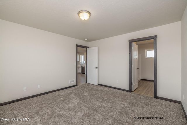 12037 N LENNON LN, Rathdrum, ID 83858