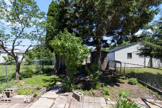 1114 Corbin Street, Rockford, IL 61102