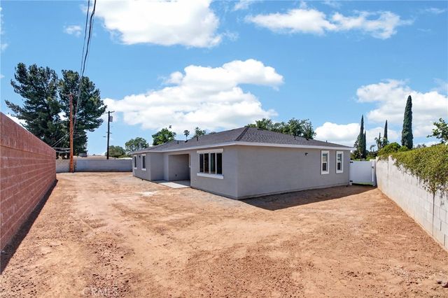 9384 Martha Way, Riverside, CA 92503