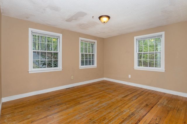 250 Prospect St, Franklin, MA 02038
