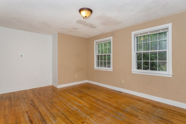 250 Prospect St, Franklin, MA 02038