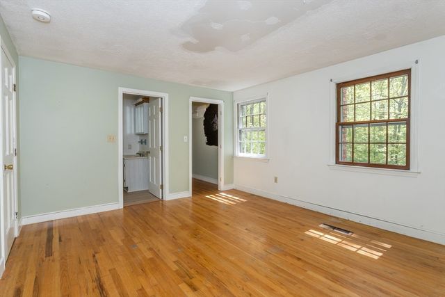 250 Prospect St, Franklin, MA 02038