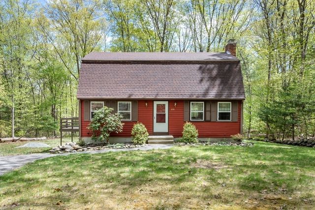 250 Prospect St, Franklin, MA 02038